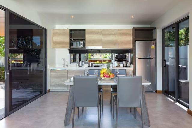 Villa Crystal Two-Bedroom Private Pool Villa Phuket Екстериор снимка