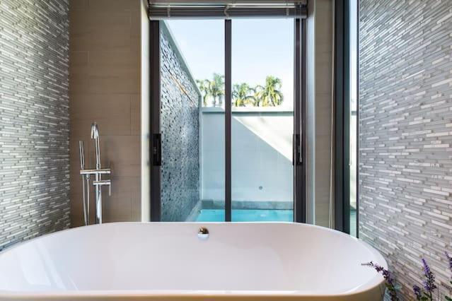 Villa Crystal Two-Bedroom Private Pool Villa Phuket Екстериор снимка